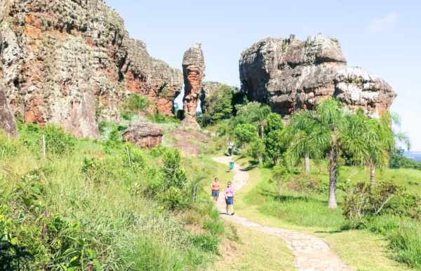 Parque Estadual De Vila Velha No Paraná Trilhas Arenitos E Lagos